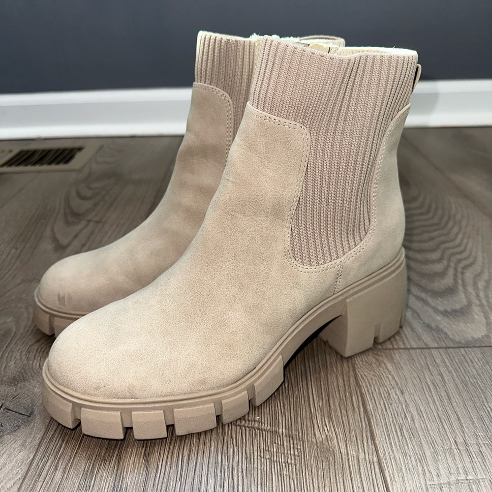 Universal Threads Boots Size 7.5